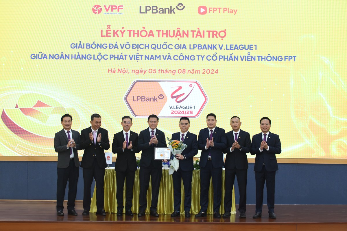 LPBank là nhà tài trợ chính Giải bóng đá Vô địch Quốc gia LPBank V.League 1 - 2024/25