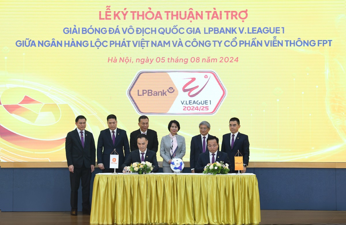 LPBank là nhà tài trợ chính Giải bóng đá Vô địch Quốc gia LPBank V.League 1 - 2024/25