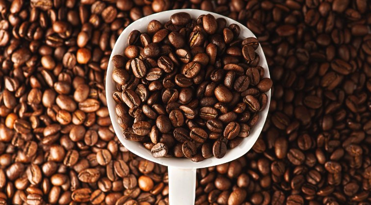 Giá cà phê Robusta sẽ chạm mốc 6000usd/ tấn vào năm sau ?