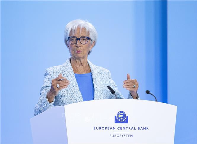 ECB cắt giảm lãi suất: Liệu có đủ để vực dậy kinh tế châu Âu?