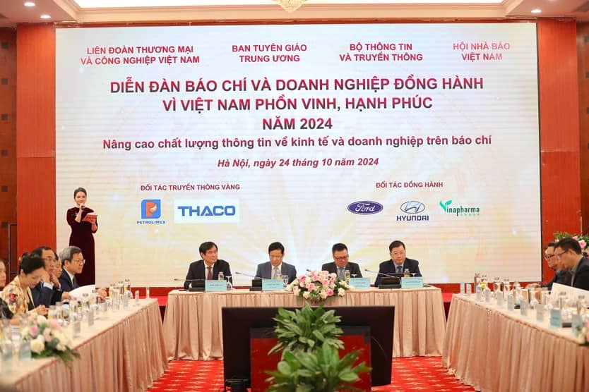 Cần khơi dậy mạnh mẽ khí thế, tinh thần kinh doanh trong xã hội và trong cộng đồng doanh nhân, doanh  ...