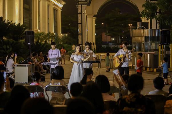 Cảm nhận mùa thu giữa không gian đô thị Xanh của Sunshine Group. Trong những ngày thu đẹp nhất của Hà  ...