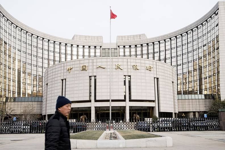 PBOC đóng băng lãi suất: Canh bạc thận trọng trước "bóng ma Trump"