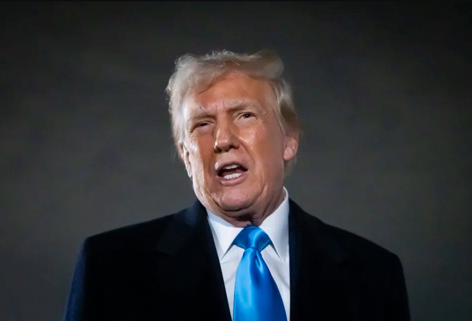 Trump Bất Ngờ Ủng Hộ Fed Giữ Lãi Suất: Nước Cờ Cao Tay Hay Nước Đi Đầy Rủi Ro?