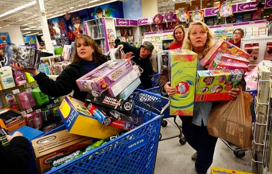 Niềm Tin Tiêu Dùng Mỹ Sụt Giảm Mạnh: Thách Thức Mới Cho Fed