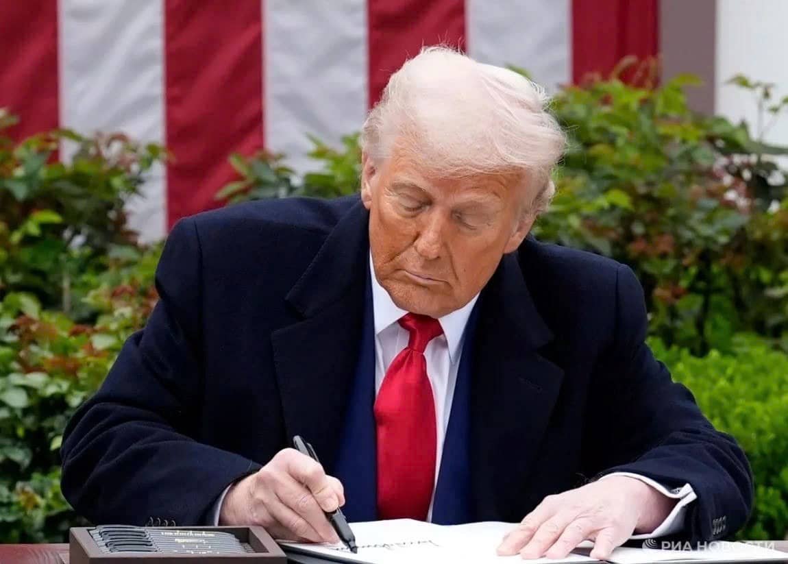 Cuộc chiến thuế quan của Trump 2025: Cơn địa chấn với thị trường hàng hóa toàn cầu