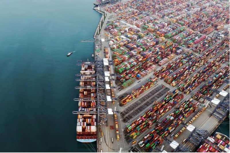 Thương chiến toàn cầu: Thế giới đối mặt với “cú sốc kép” từ Mỹ và Trung Quốc