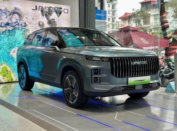 Nguồn cung ô tô tại Việt Nam tăng mạnh trong tháng 3, tạo đà tăng trưởng cho quý II/2025