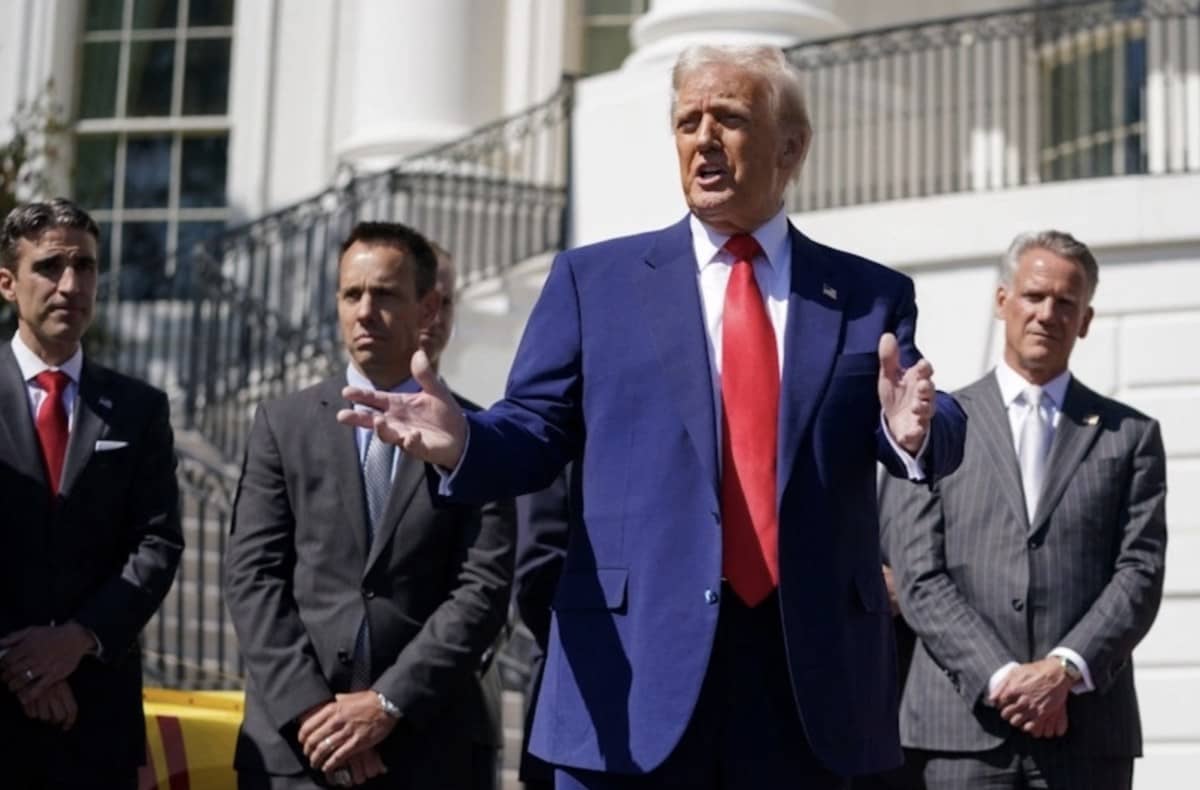 Trump hoãn thuế với nhiều nước, riêng Trung Quốc thì... “ăn đòn gấp ba”. Ngày 9/4 (giờ Mỹ), Tổng thống  ...