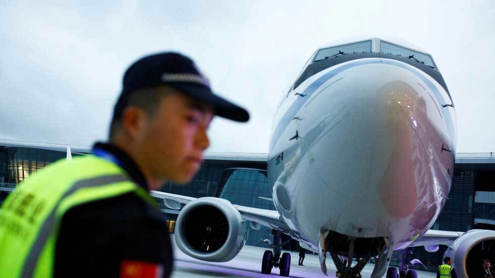 TRUNG QUỐC CẤM BOEING, MỸ CẤM NVIDIA, YEN CARRY TRADE BÁO ĐỘNG ĐỎ: MỘT BỨC TRANH TOÀN CẦU ĐANG TÁI ĐỊNH  ...