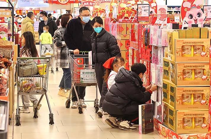 PBoC Giữ Nguyên Lãi Suất: Trung Quốc Chuẩn Bị Đối Đầu Với Cuộc Chiến Thuế Quan Mỹ?