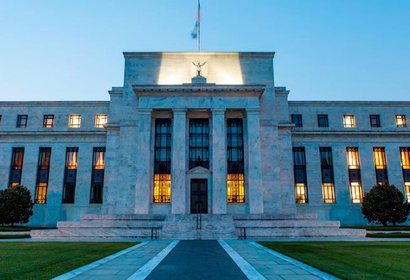 Fed dưới áp lực chính trị: Giới hạn của sự khách quan
