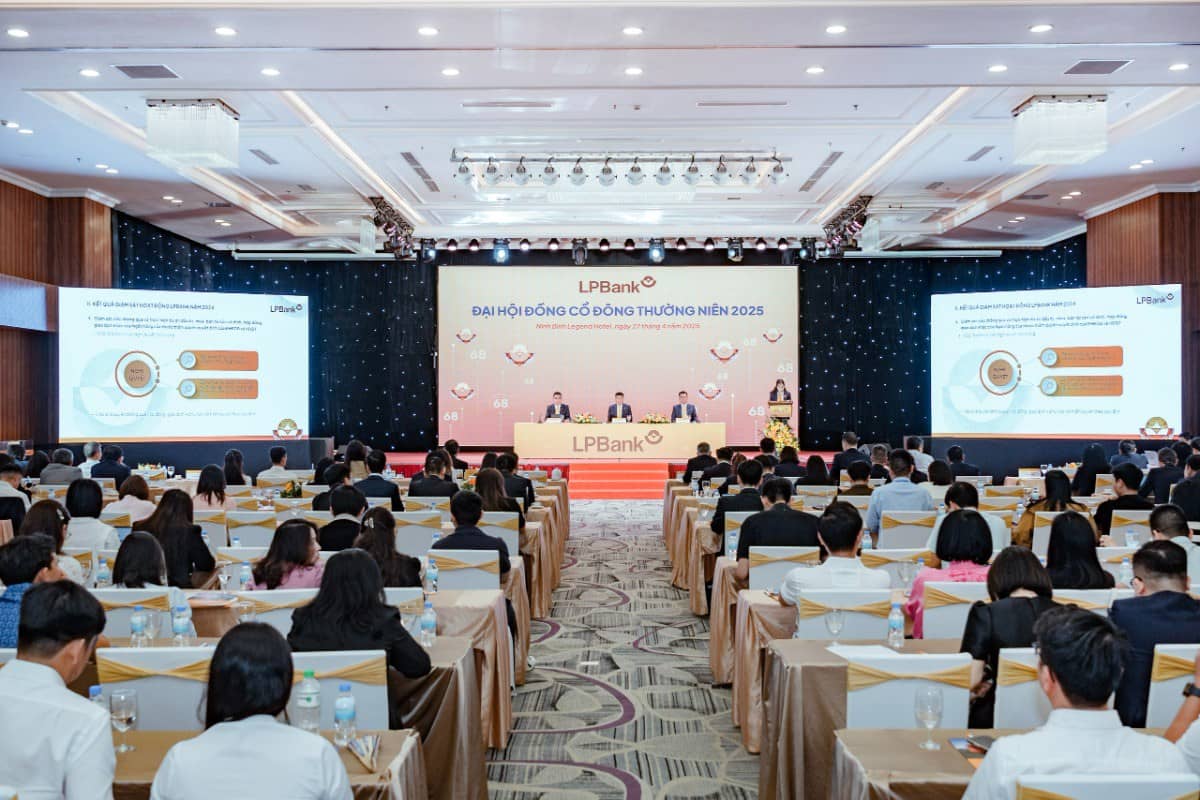 LPBank lập kỷ lục: Lợi nhuận tăng 22%, cổ tức tiền mặt cao nhất thị trường!