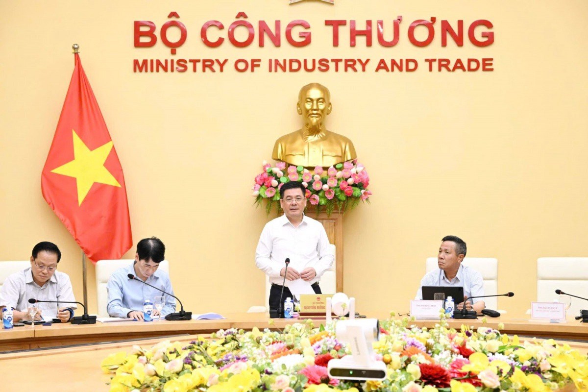 PHÂN TÍCH: ĐÀM PHÁN THUẾ VIỆT – MỸ VÀ ĐỘNG THÁI TRIỆU TẬP CÁC ‘ÔNG LỚN’ CỦA CHÍNH PHỦ – BƯỚC ĐI CHIẾN ...