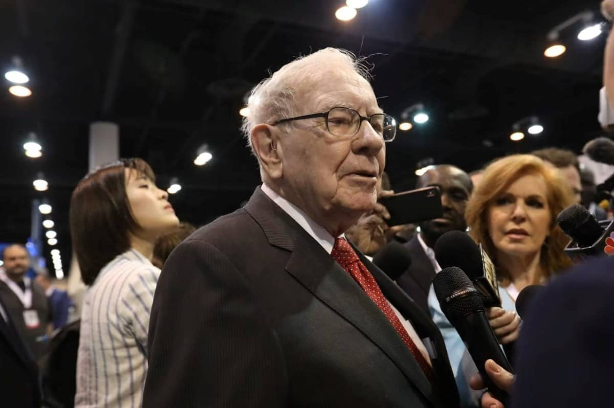 Bài học đắt giá của Warren Buffett: 6,4 tỷ USD đổi lấy một lần không kiểm soát lòng tin
