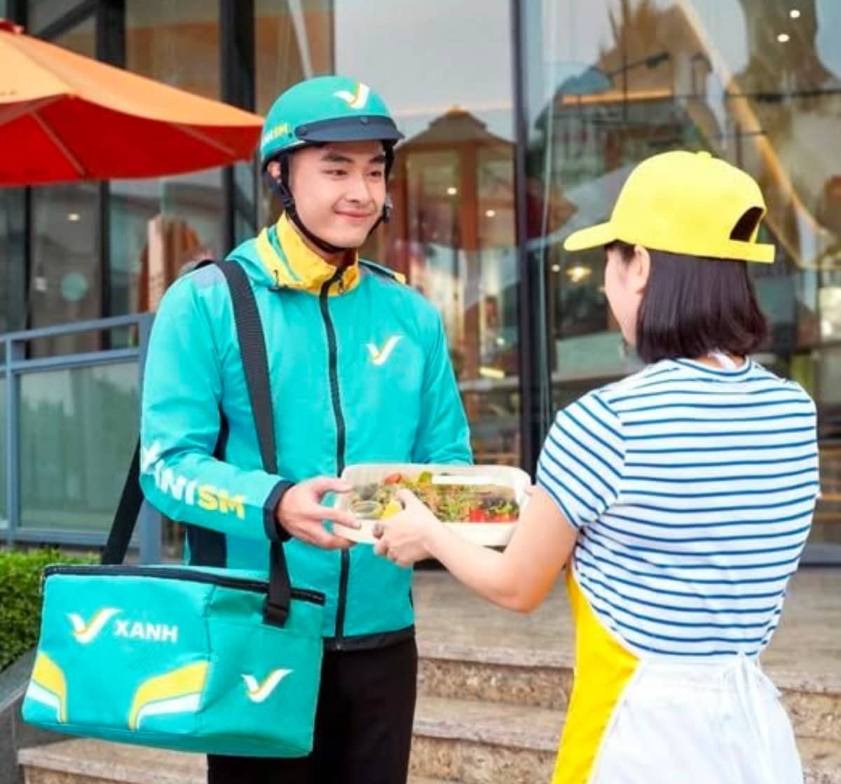 Xanh SM vượt mặt Grab: Vững ngôi vương gọi xe, lấn sân thị trường giao đồ ăn 9 tỷ USD