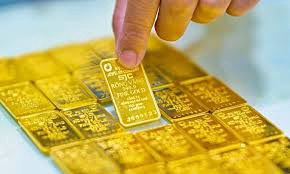 Giá vàng châu Á giảm mạnh do USD tăng và căng thẳng thương mại hạ nhiệt