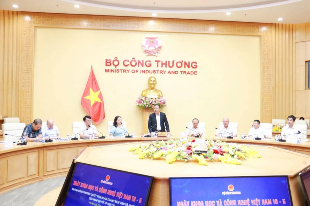 🚀 Ngành Công Thương tăng tốc chuyển đổi số, khẳng định vai trò dẫn dắt công nghệ nền tảng. Trong bối  ...