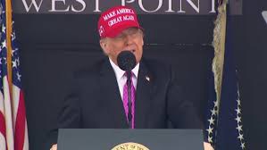 NÓNG: Tổng thống Mỹ Donald Trump tuyên bố hoãn áp thuế lên hàng hóa EU đến ngày 9/7