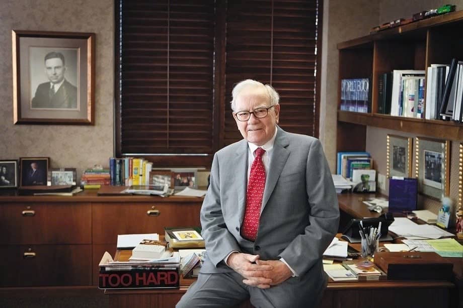 Khoản đầu tư “sinh lời vô hạn” Warren Buffett lựa chọn để chống lạm phát: Không phải vàng, bất động sản hay cổ phiếu, mà là... chính bạn