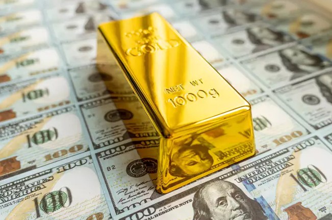 Giá vàng giằng co trước dữ liệu lạm phát: thị trường đứng trước ngã ba đường