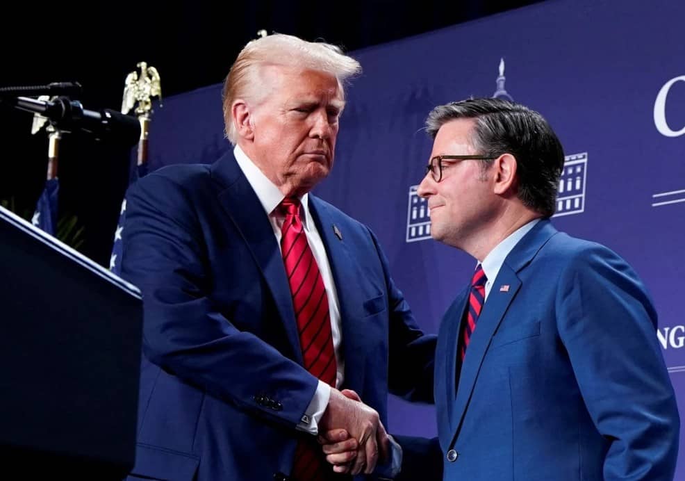 Tranh chấp quyền lực: Vì sao ông Trump tự ý áp thuế, bỏ qua Quốc hội?
