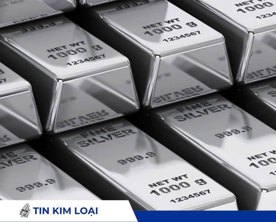 Giá bạc tiếp tục tăng mạnh nhờ tâm lý trú ẩn