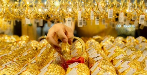 Giá vàng giảm mạnh: Tín hiệu cảnh báo cho nhà đầu tư kim loại?