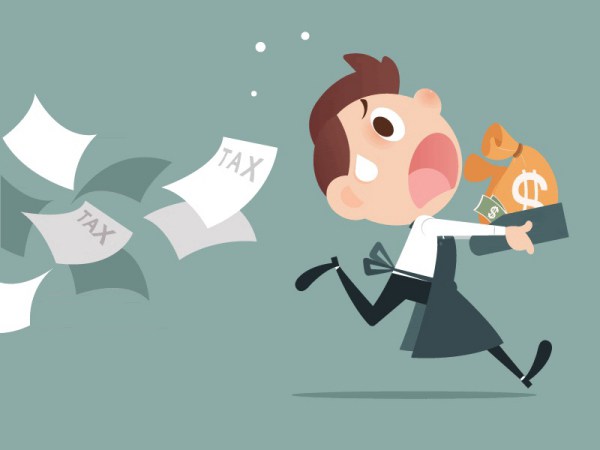 Vật giá leo thang, thu nhập co hẹp: Người dân đang “gánh” thuế thay ai?