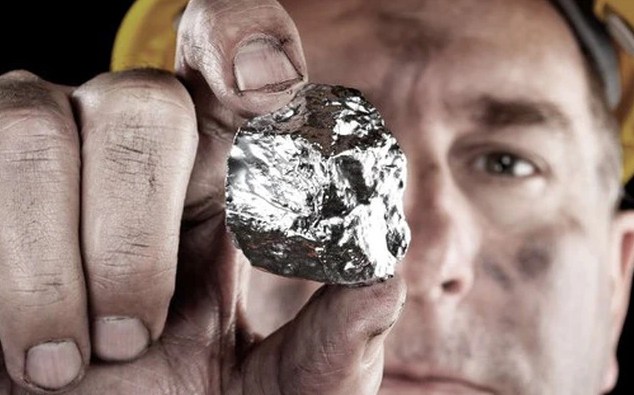 Bạch kim – Cơ hội đầu tư trong bão gió địa chính trị