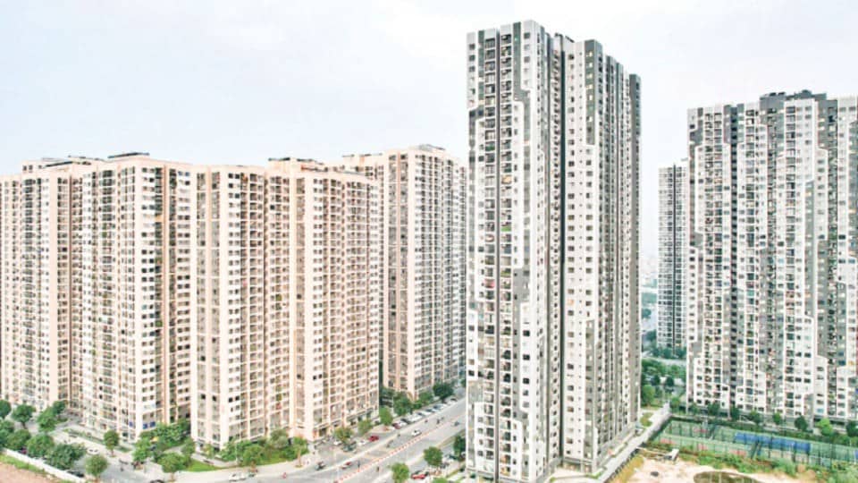 Lao theo sóng đầu tư nhà đất: Đừng đánh cược với túi tiền