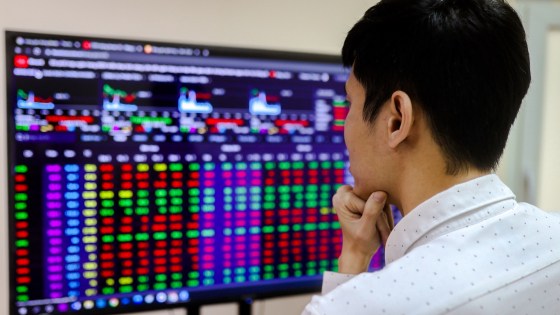 VN-Index mất gần 74 điểm trong 2 phiên