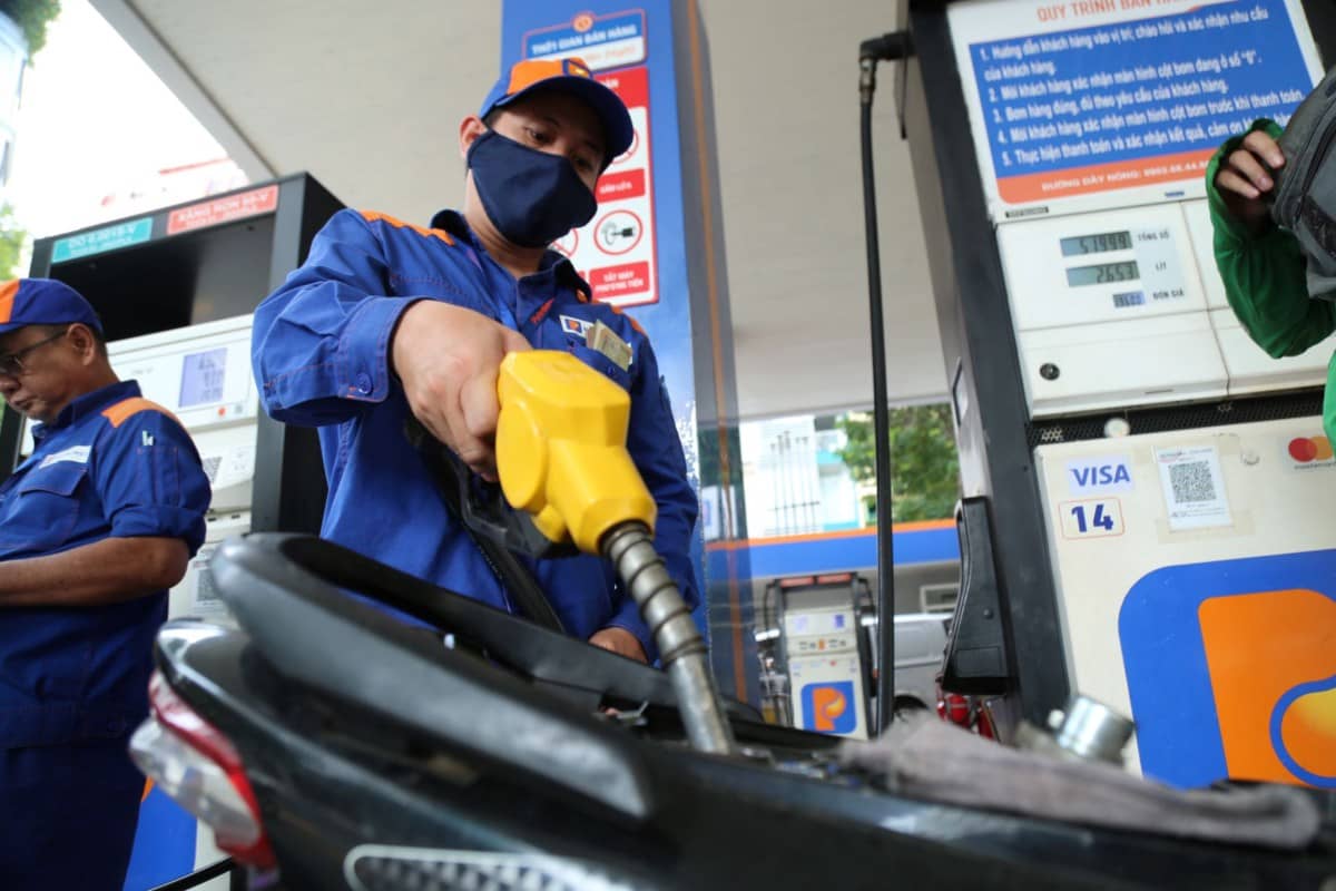 Nguồn cung ethanol hạn chế, triển khai xăng E10 còn nhiều thách thức