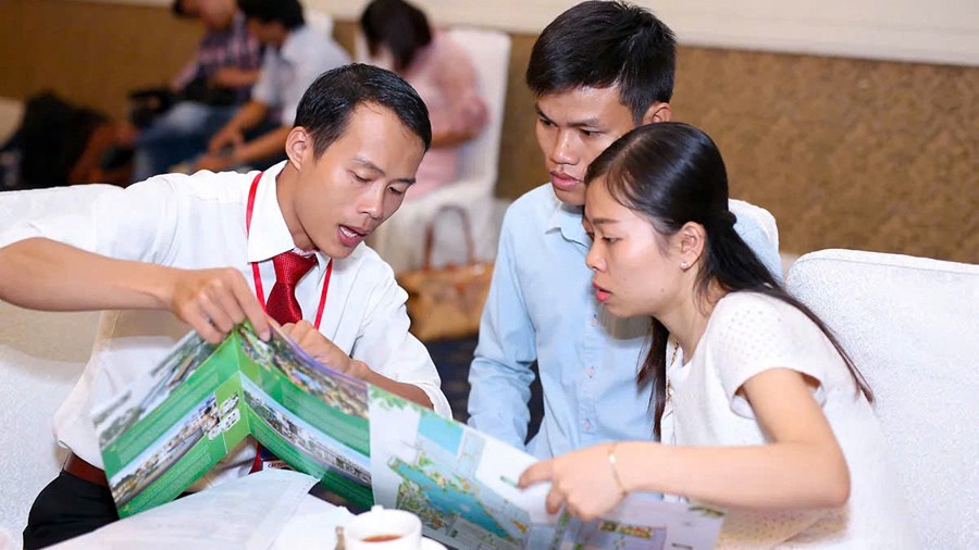 Cổ phiếu bất động sản: Áp lực tài chính và những tín hiệu phân hóa rõ nét