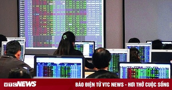 Vì sao công ty chứng khoán ào ạt tăng vốn điều lệ?