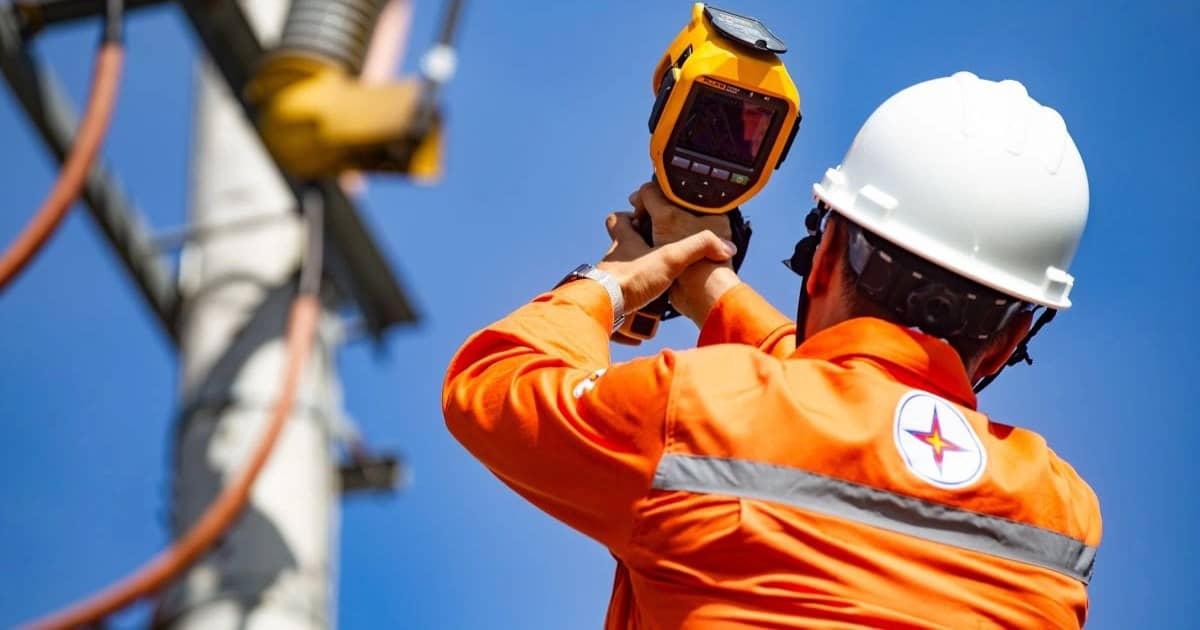 Cụ bà sửng sốt khi nhận hóa đơn điện vượt 12 triệu đồng