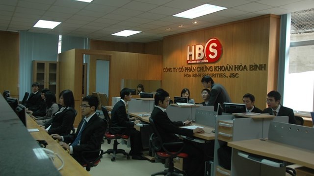 Cổ phiếu HBS của Công ty Chứng khoán Hòa Bình bị đưa vào diện cảnh báo