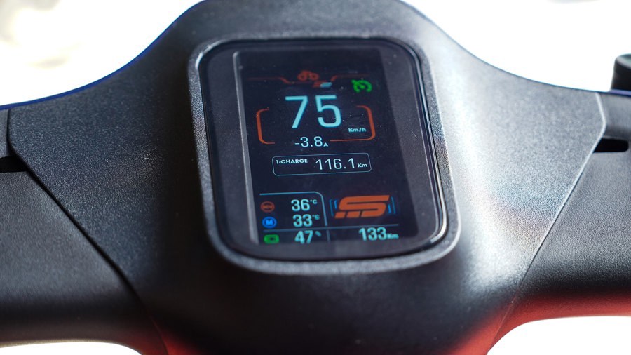 Cuộc đua mốc 200km mỗi lần sạc của xe máy điện tại Việt Nam