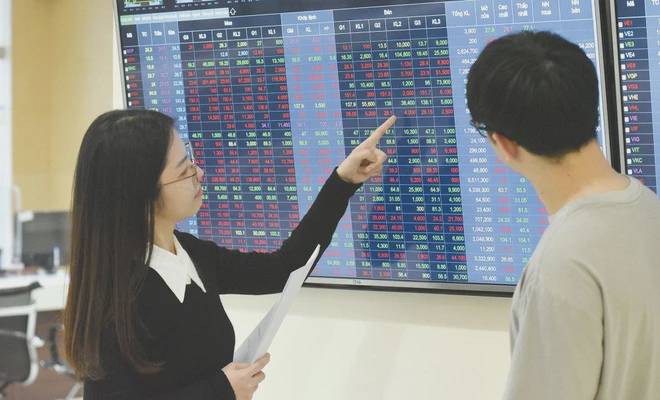 Sóng nào cho chứng khoán tuần tới?