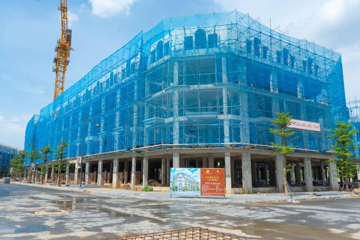Khách “săn” nhà phố Sunshine Group giá hời tối 18/7: Sổ đỏ lâu dài, sắp bàn giao, khai thác ngay . Tối  ...