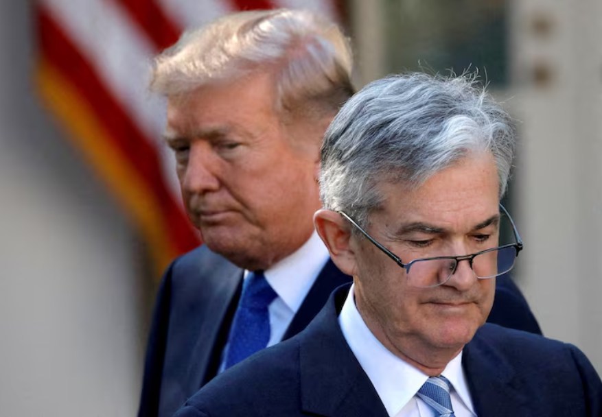 Trump nói rằng Powell của Fed sẽ rời đi sau 8 tháng nữa, gọi ông là 'kẻ đần độn'