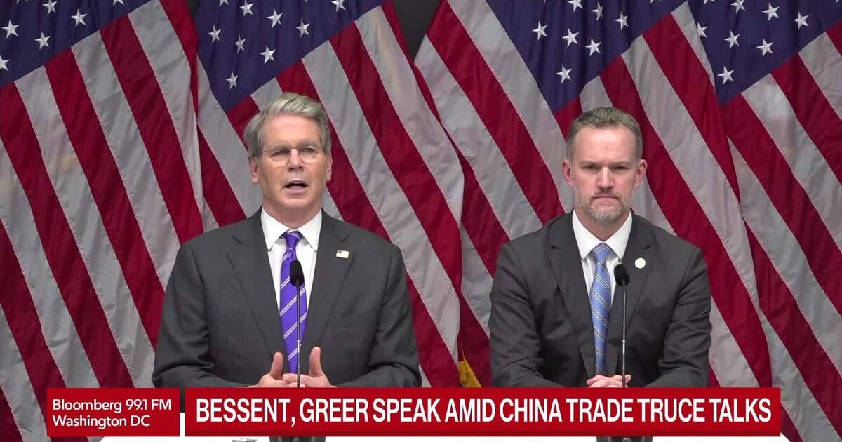 Liệu cú gật đầu của Trump có kích hoạt 'sóng lớn' cho dầu, đồng và đậu tương?. Sau hai ngày đàm phán  ...