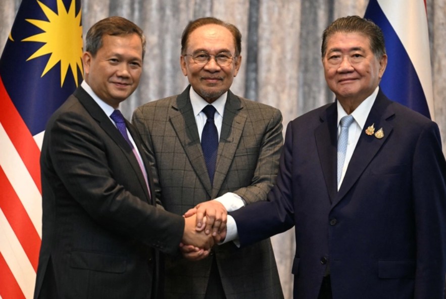 Hậu xung đột Campuchia - Thái Lan: Ông Hun Manet “bạc đầu” vì lo nước, ông Hun Sen gửi lời tri ân toàn cầu