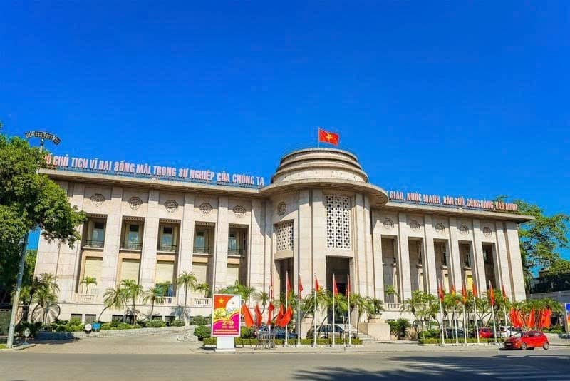 NHNN yêu cầu ngân hàng ổn định lãi suất tiền gửi, giảm lãi suất cho vay