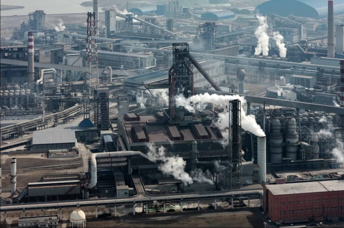 Quặng sắt tăng giá sau thông tin các nhà máy thép Trung Quốc tạm dừng sản xuất