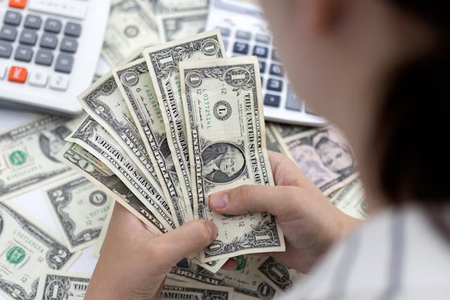Sự thổi phồng của Trump không thể cứu nổi đồng USD suy yếu