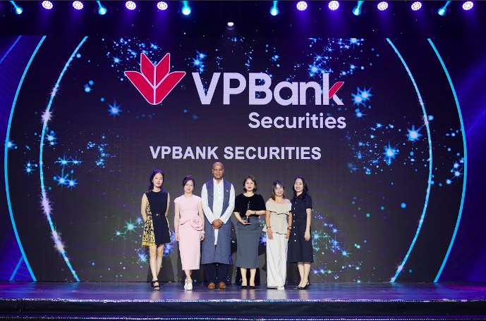 VPBankS nhận giải thưởng "Doanh nghiệp có môi trường làm việc tốt nhất châu Á 2025