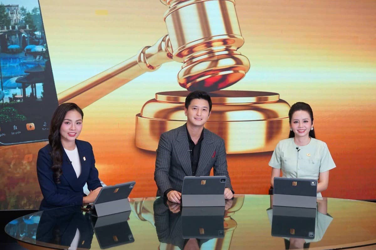 Khách chốt deal nhà phố giá hời tại livestream 19/8 của Sunshine Group. Livestream Sunshine Group ngày  ...
