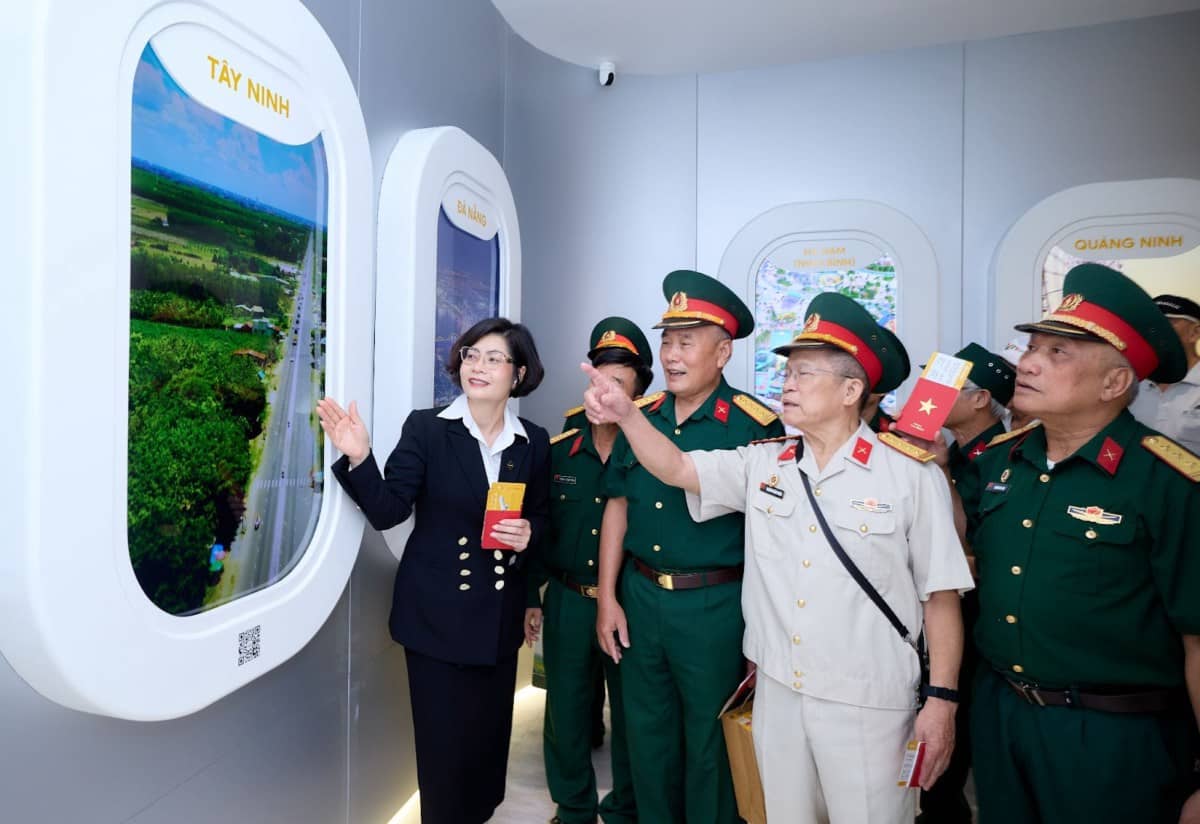 “Đi từ bất ngờ này đến bất ngờ khác” với gian hàng đặc biệt của Sun Group tại Triển lãm