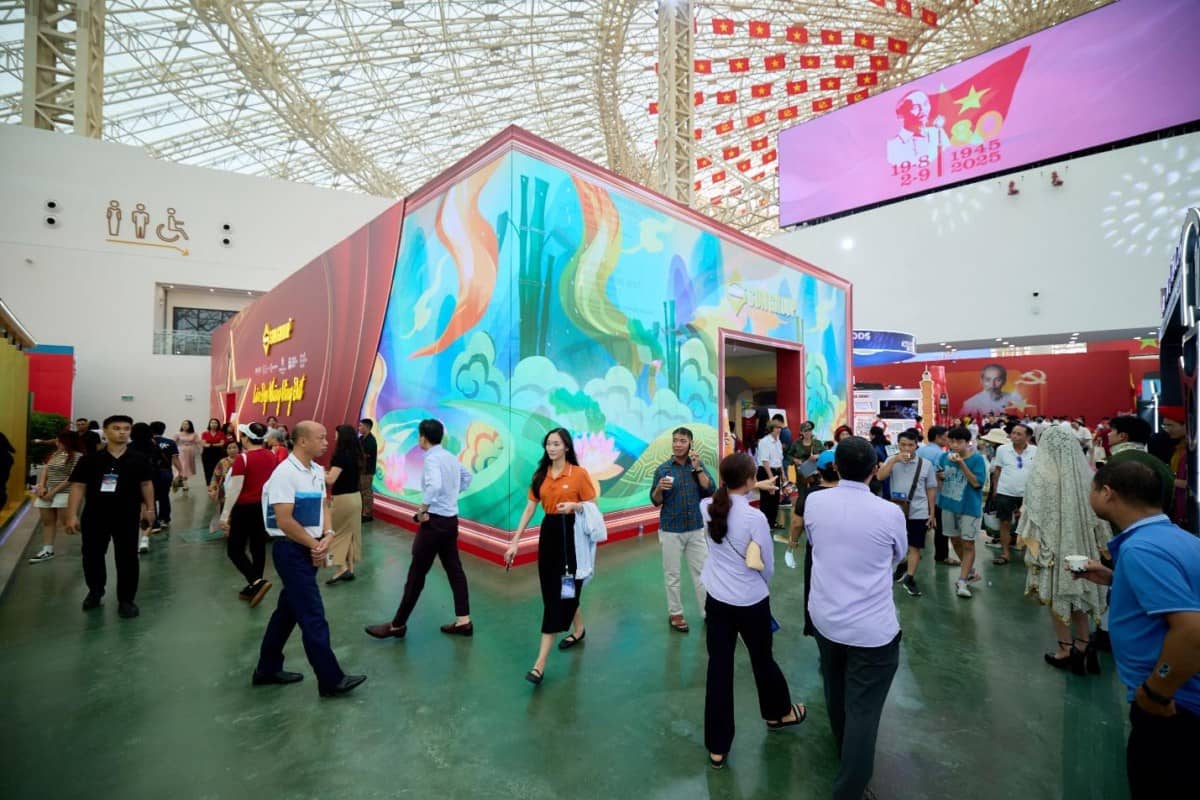 “Đi từ bất ngờ này đến bất ngờ khác” với gian hàng đặc biệt của Sun Group tại Triển lãm